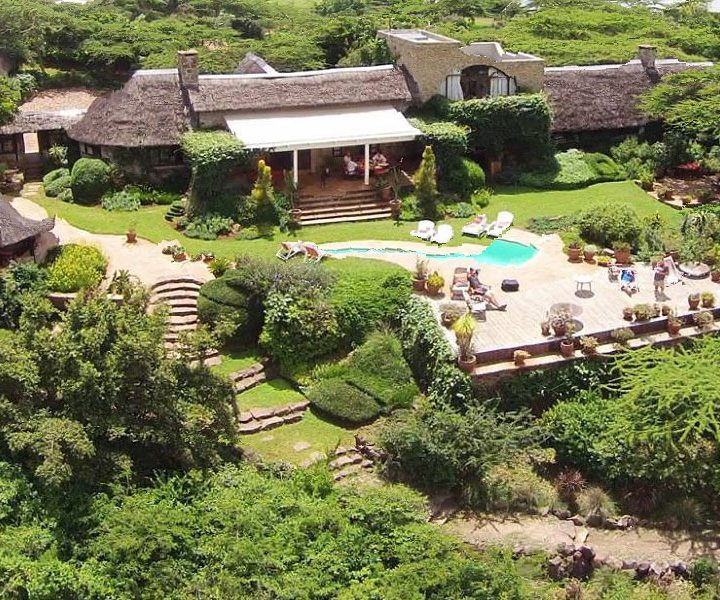 8 - Days Safari Lodge Safari From Nairobi
